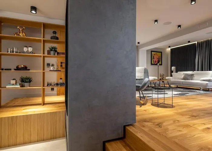 Luxurious House In An Exclusive Complex, Mount View ソフィア