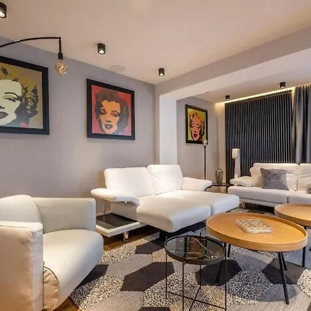 فيلة Luxurious House In An Exclusive Complex, Mount View