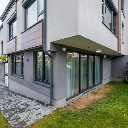 فيلة Luxurious House In An Exclusive Complex, Mount View *