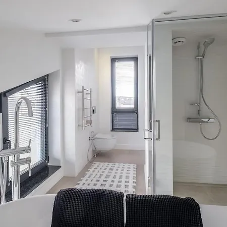 Luxurious House In An Exclusive Complex, Mount View Vila