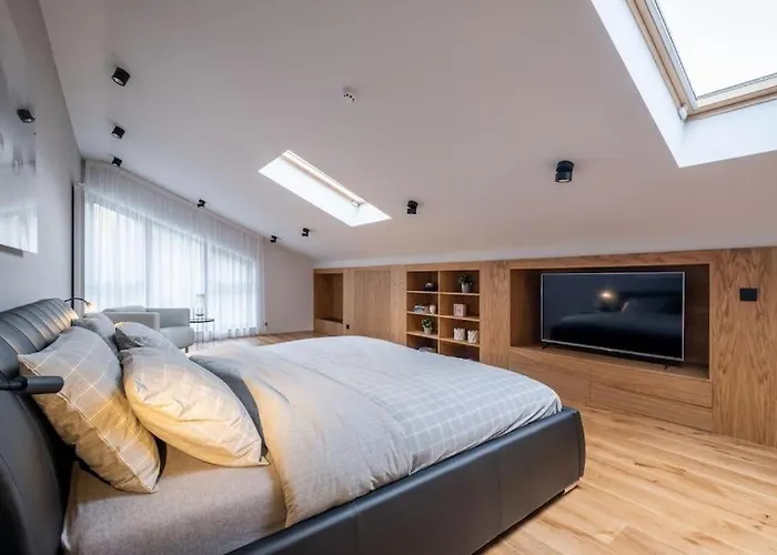 Villa Luxurious House In An Exclusive Complex, Mount View *