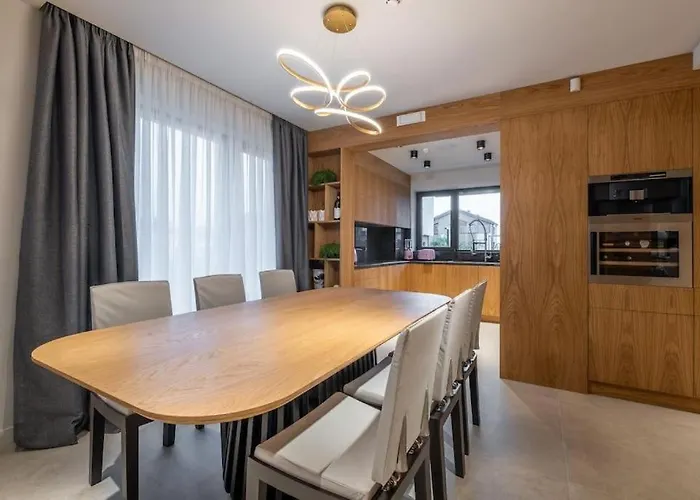 Luxurious House In An Exclusive Complex, Mount View * 索菲亞