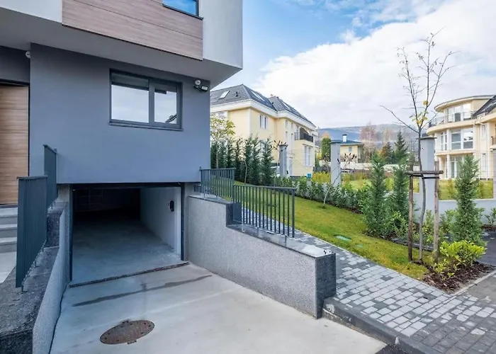 Luxurious House In An Exclusive Complex, Mount View Villa *